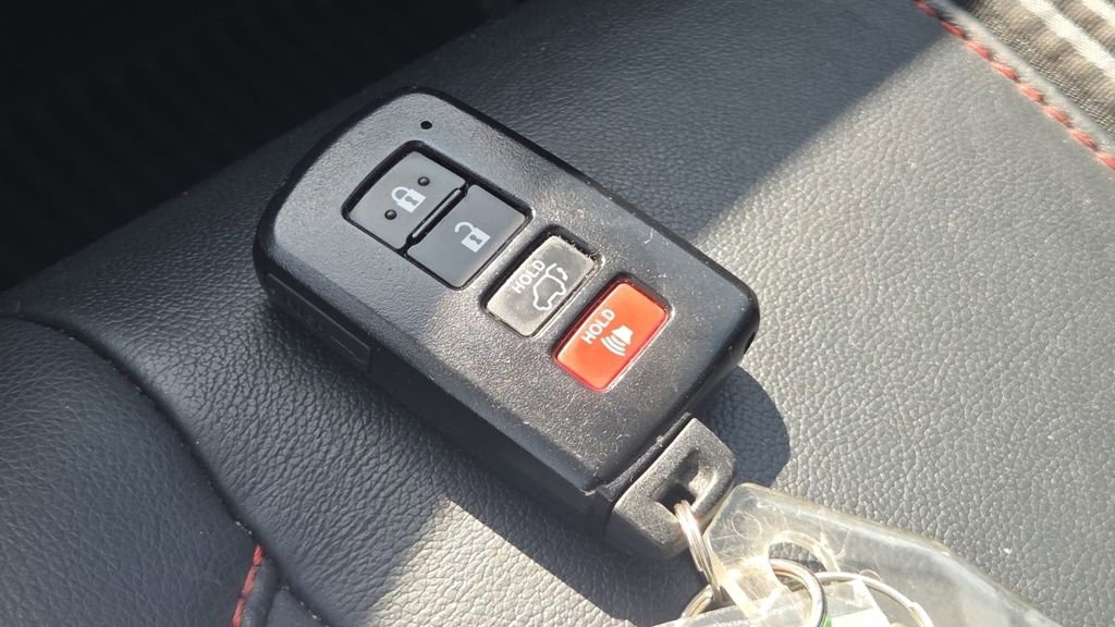 Used 2019 Toyota Highlander SE AWD/4WD image 38