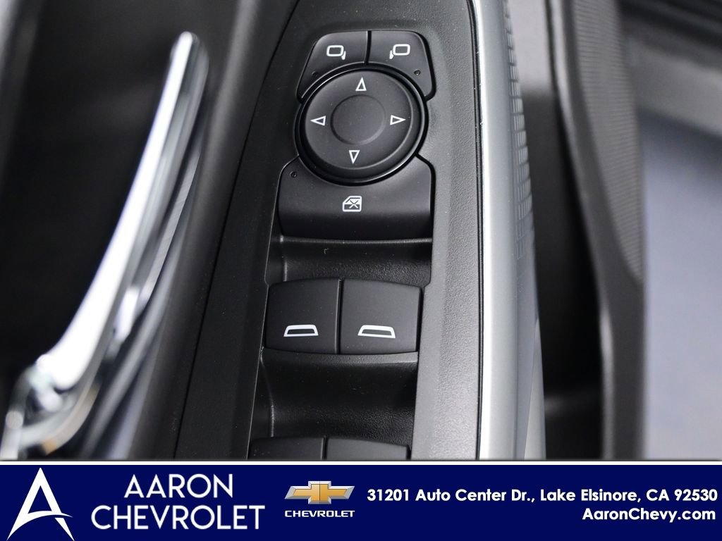 New 2026 Chevrolet Trax RS w/ Sunroof Package FWD image 17