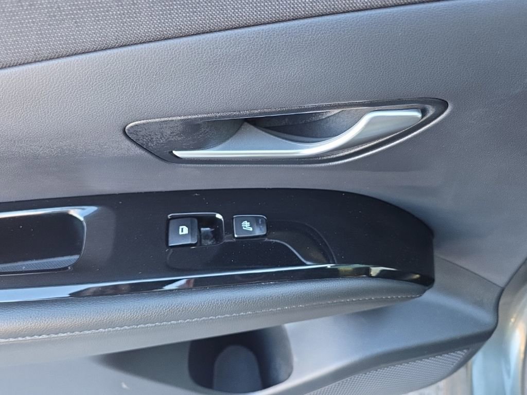 Used 2022 Hyundai Tucson Limited image 35