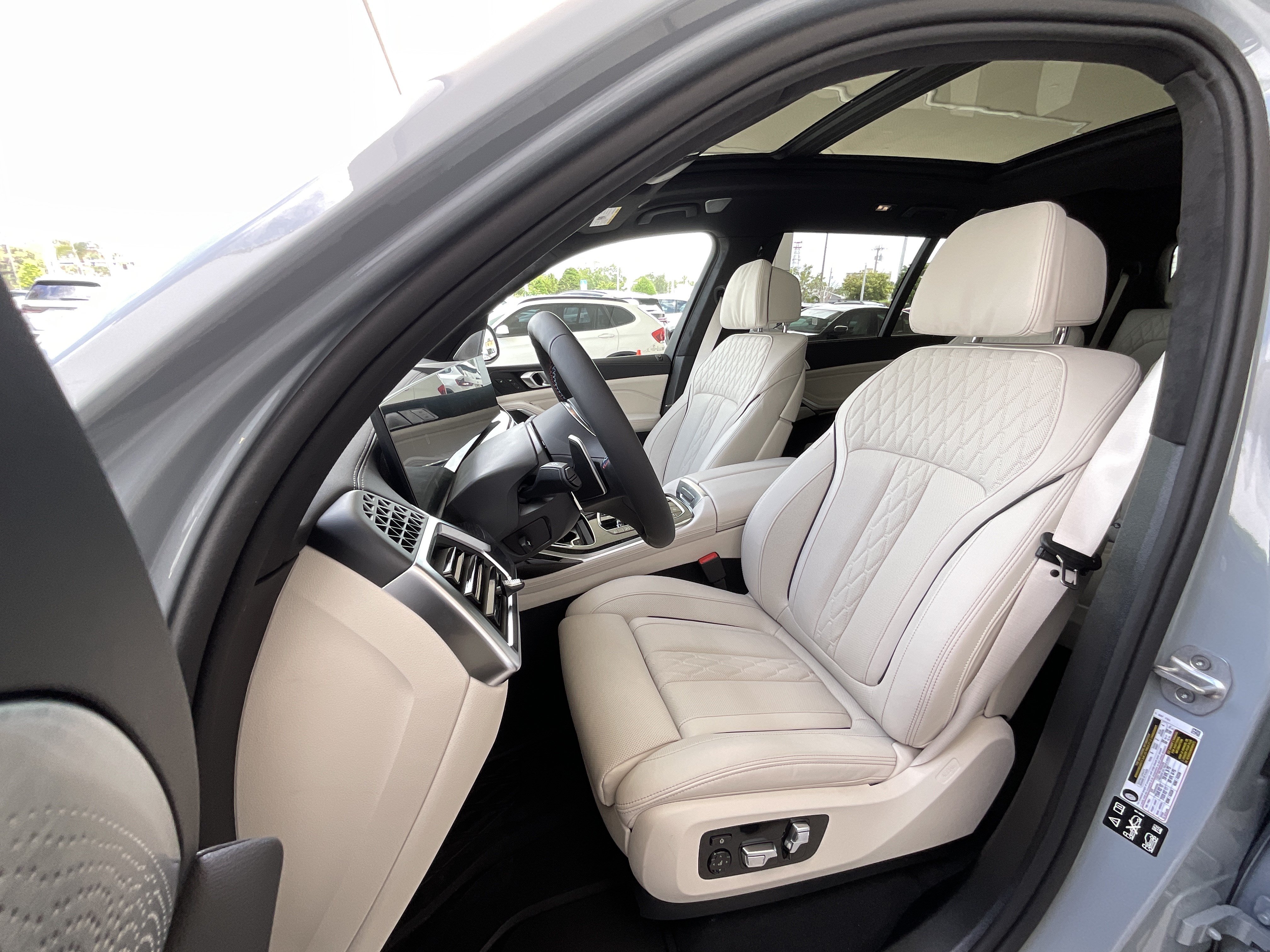 New 2027 BMW X7 M60i AWD/4WD image 11
