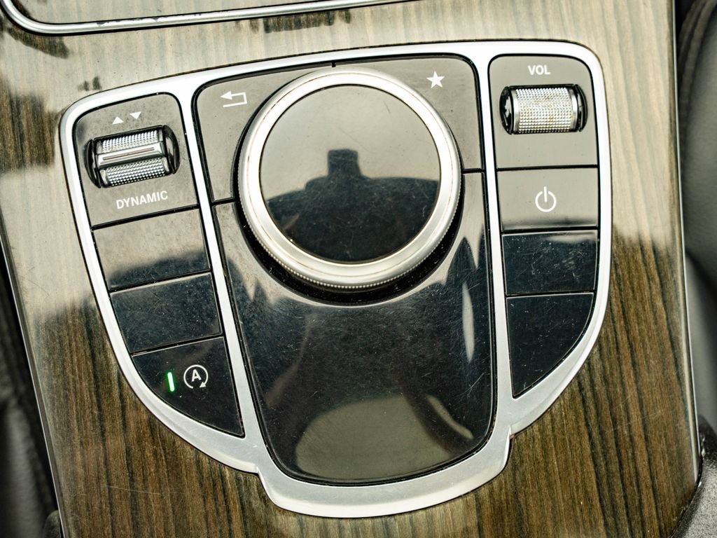 Used 2018 Mercedes-Benz C 300 4MATIC Sedan image 38