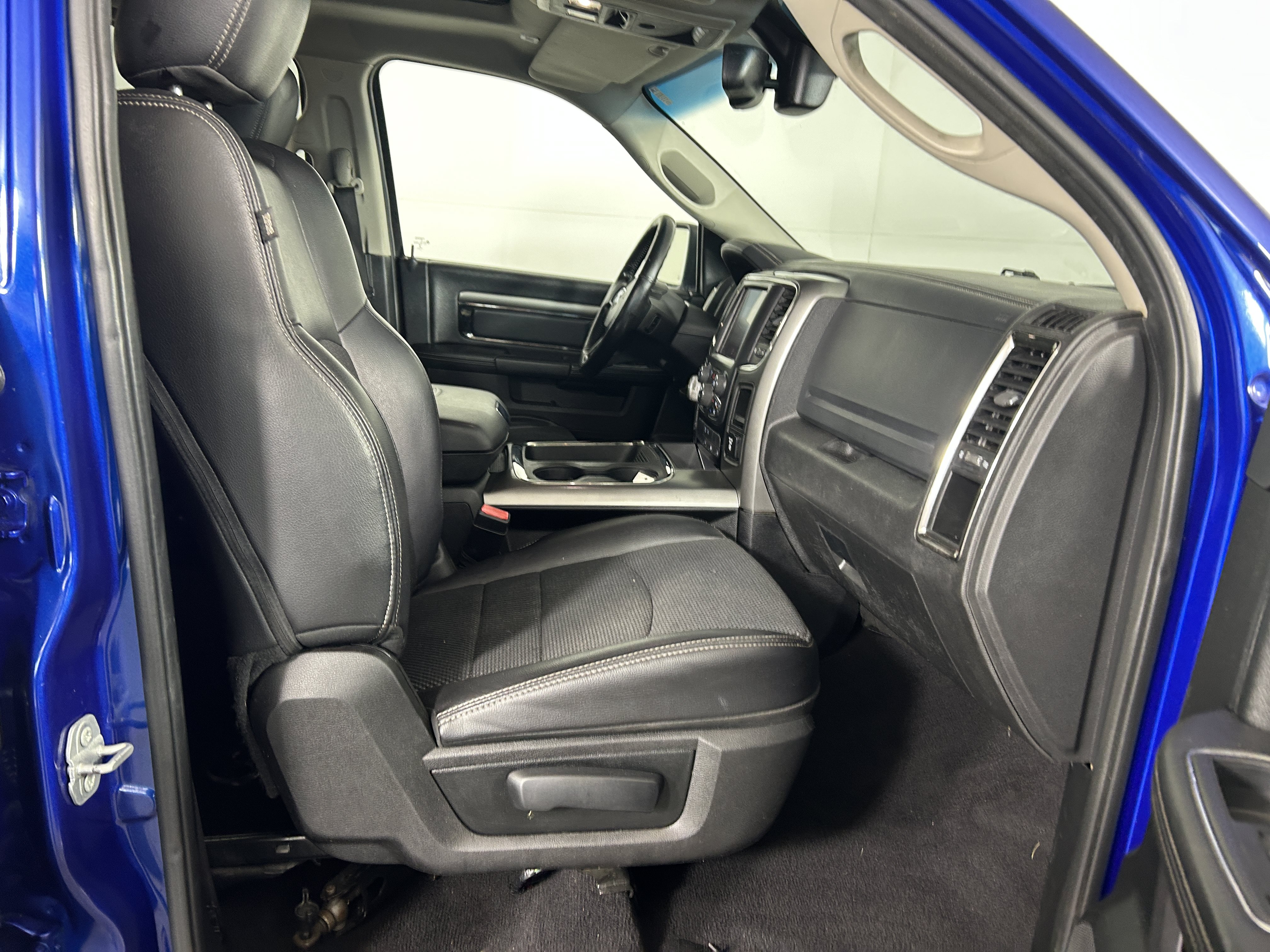 Used 2017 RAM 1500 Sport w/ Sport Premium Group AWD/4WD image 28
