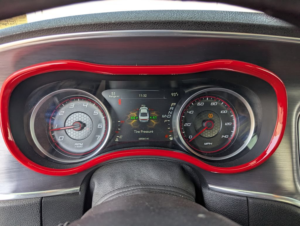 Used 2017 Dodge Charger SE RWD image 18
