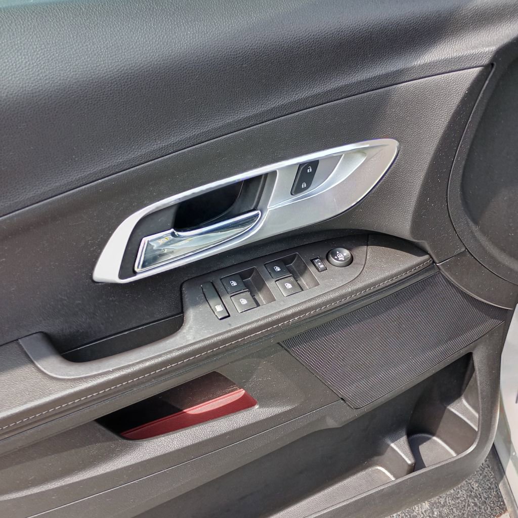 Used 2016 Chevrolet Equinox LS FWD image 12