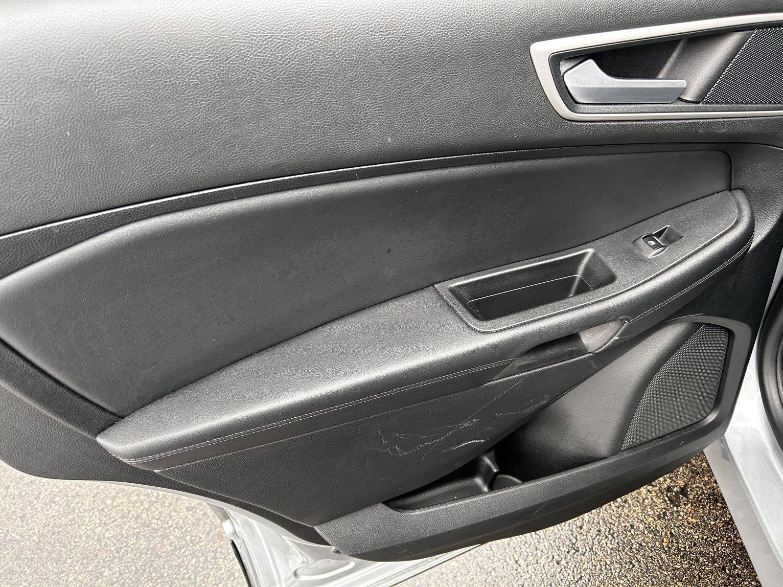 Used 2024 Ford Edge SEL image 12