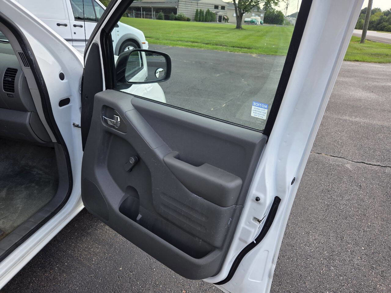 Used 2018 Nissan Frontier S image 18