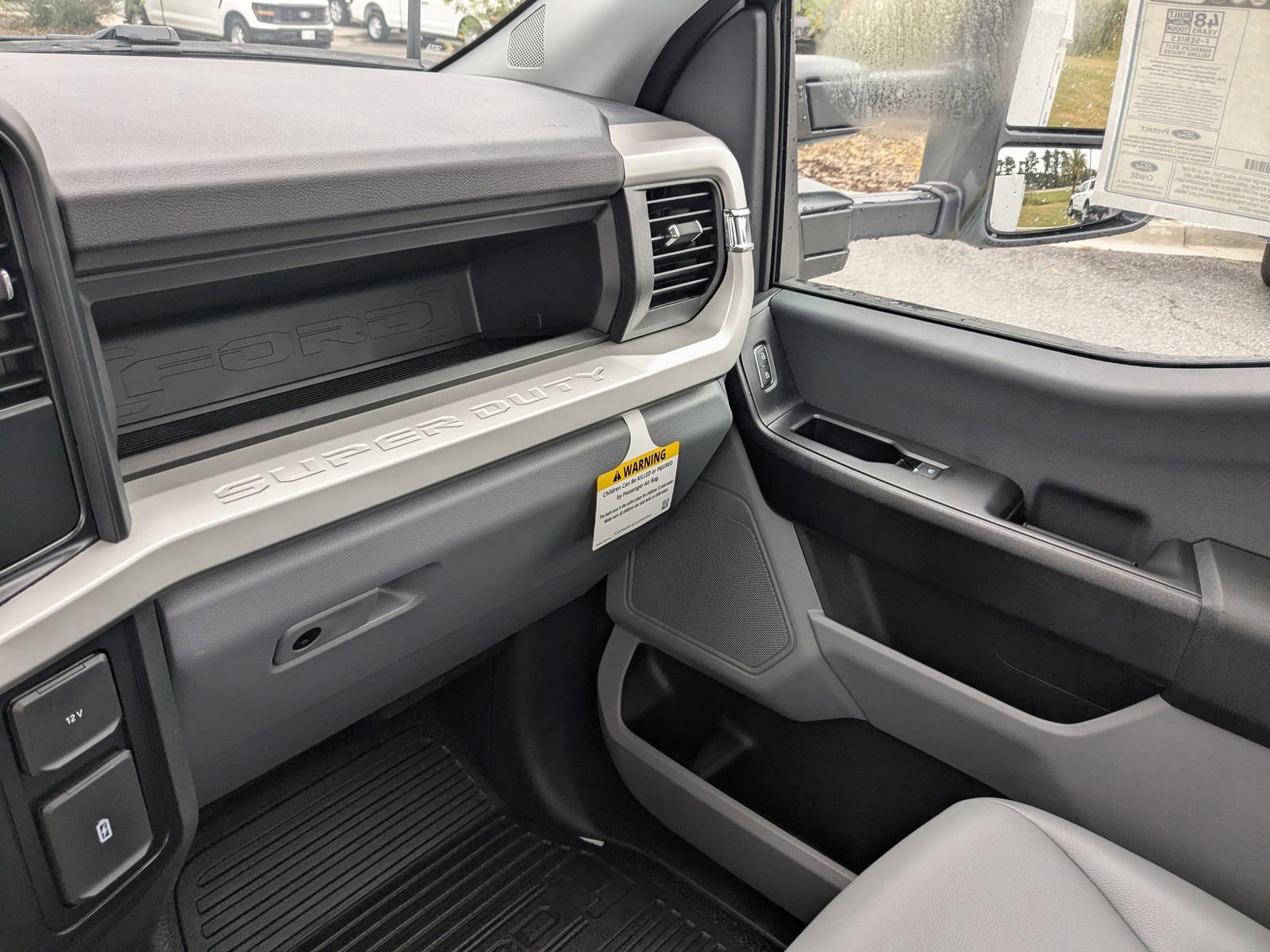 New 2025 Ford F550 4x4 Regular Cab Super Duty image 18