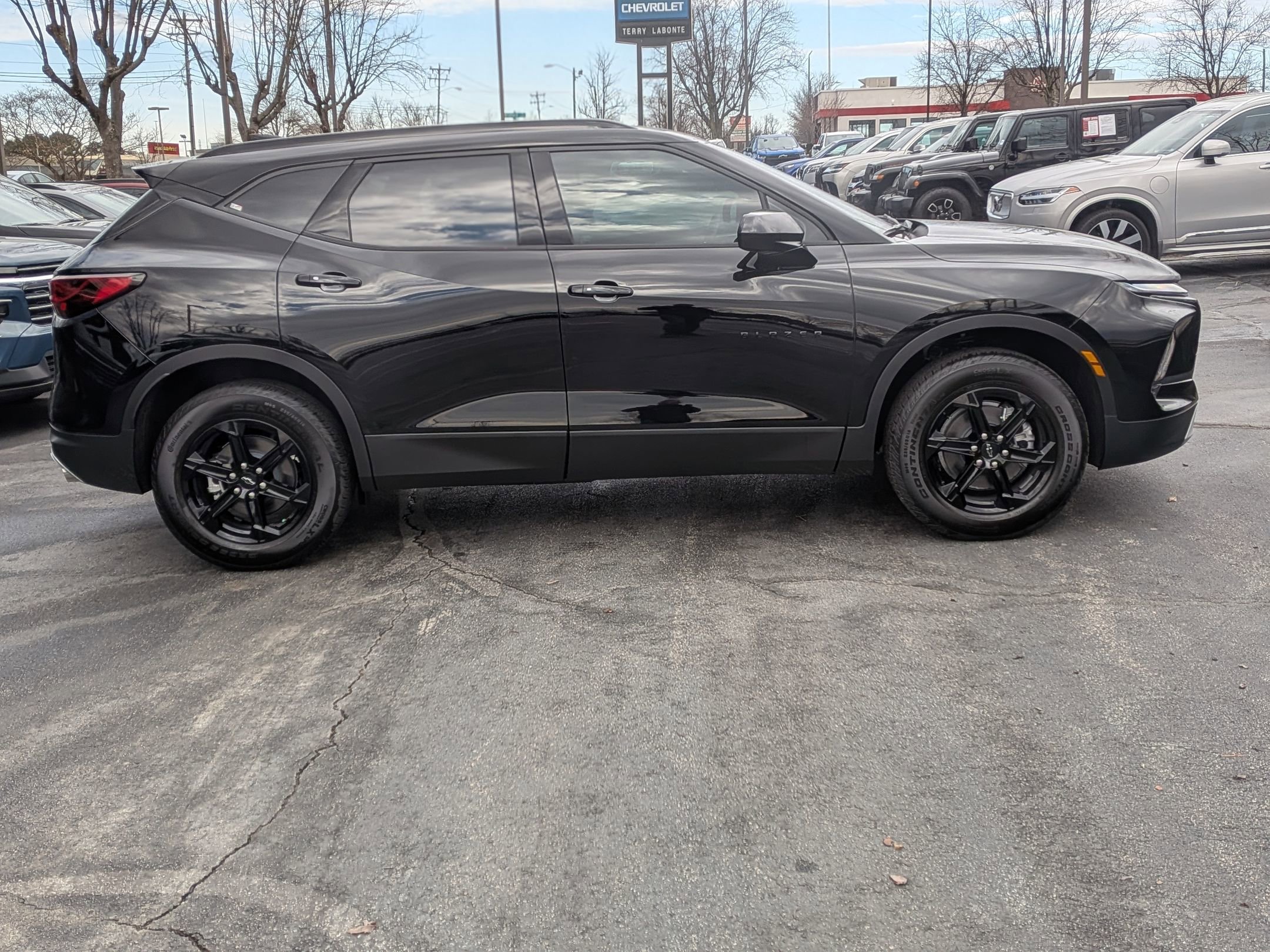 New 2026 Chevrolet Blazer LT w/ Midnight/Sport Edition FWD image 9