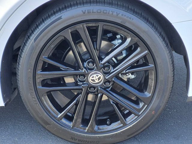 Used 2025 Toyota Camry SE FWD image 13