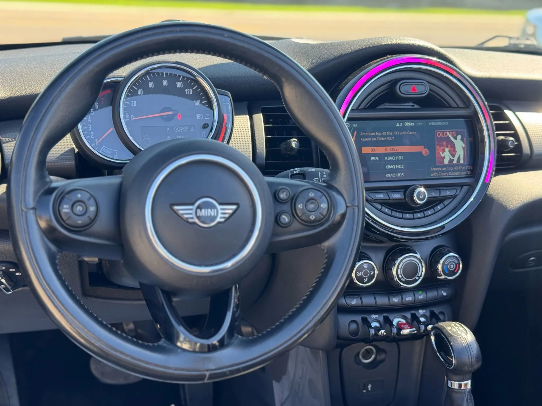 Used 2019 MINI Cooper Convertible image 39