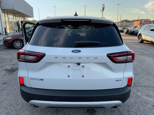 New 2026 Ford Escape SE w/ PHEV Premium Package FWD image 16