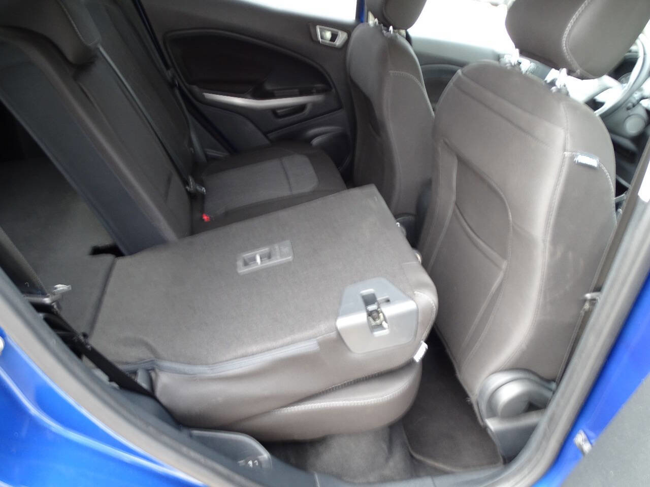 Used 2019 Ford EcoSport SE image 34