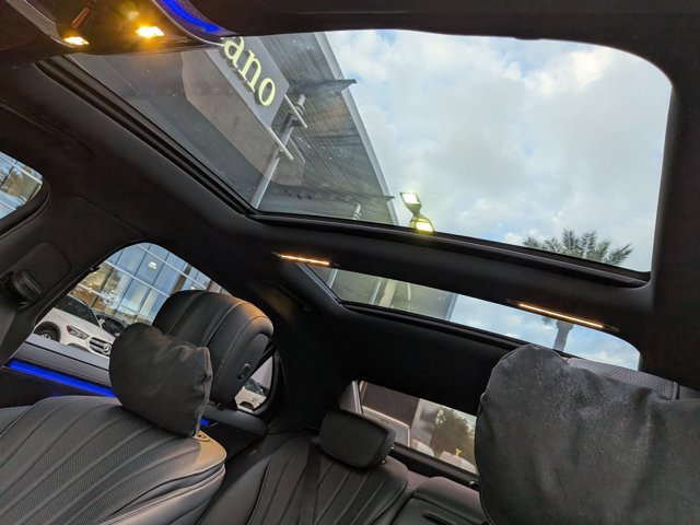 Used 2023 Mercedes-Benz S 500 S 500 image 14