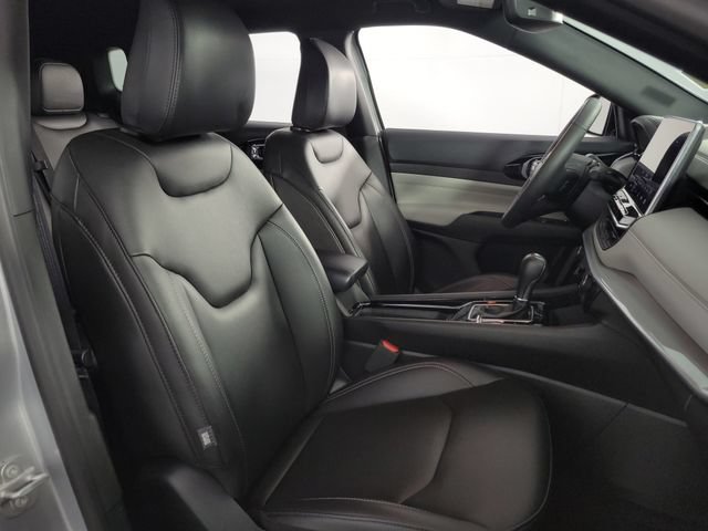 Used 2025 Jeep Compass Limited AWD/4WD image 15
