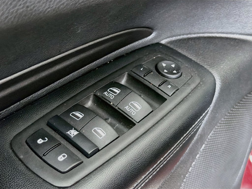 Used 2023 Dodge Durango SXT Launch Edition RWD image 17
