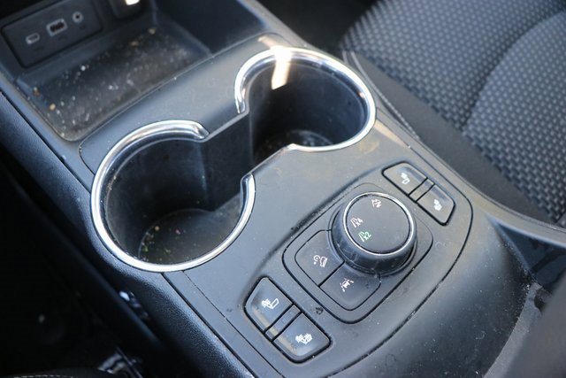 Used 2022 GMC Terrain SLE w/ Driver Convenience Package image 25