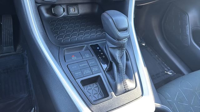 Used 2024 Toyota RAV4 XLE image 29
