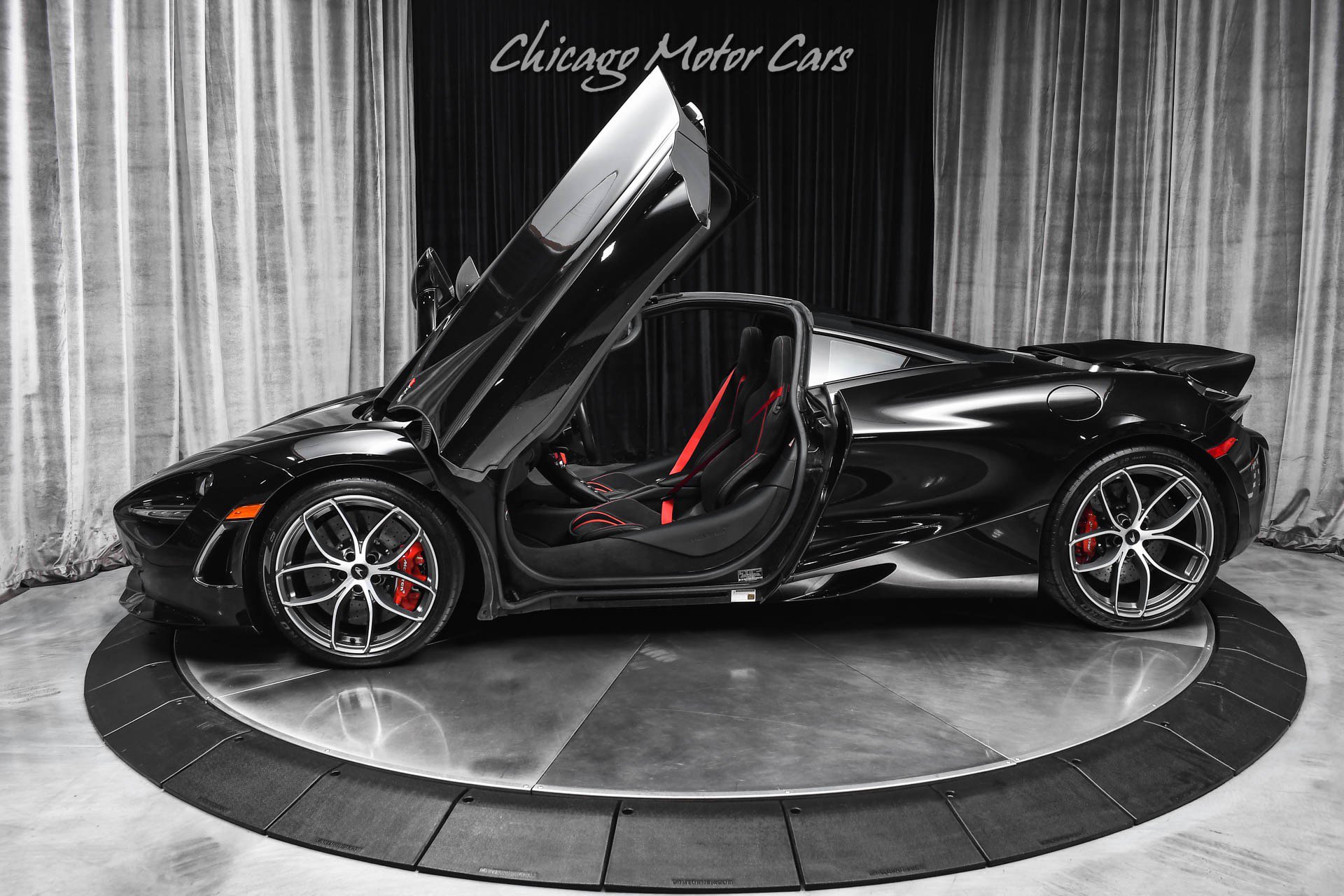 Used 2022 McLaren 720S Performance RWD image 1