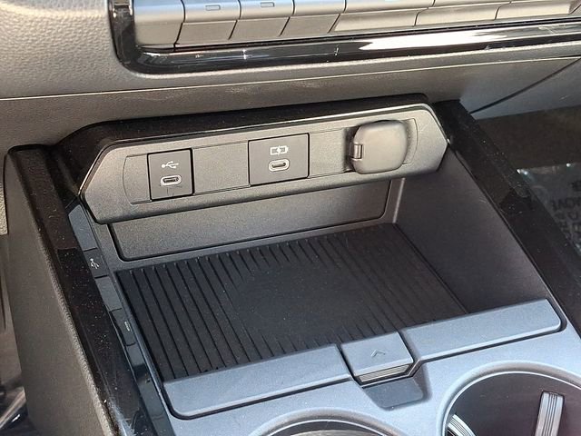 Used 2024 Toyota Prius XLE image 26