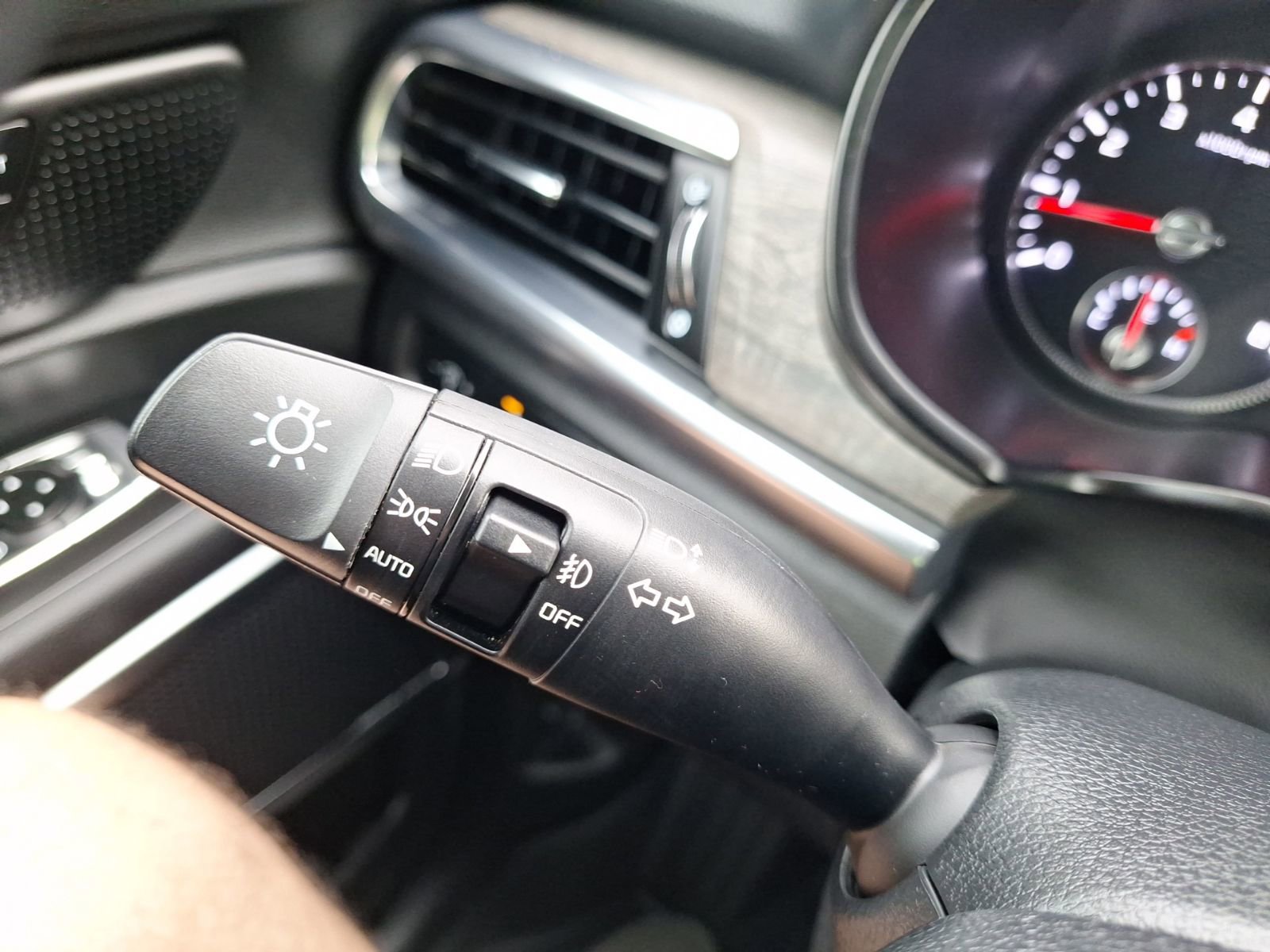 Used 2022 Kia Telluride SX w/ SX Prestige Package image 22