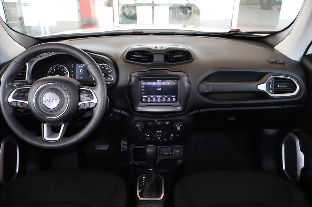 Used 2019 Jeep Renegade Latitude FWD image 35
