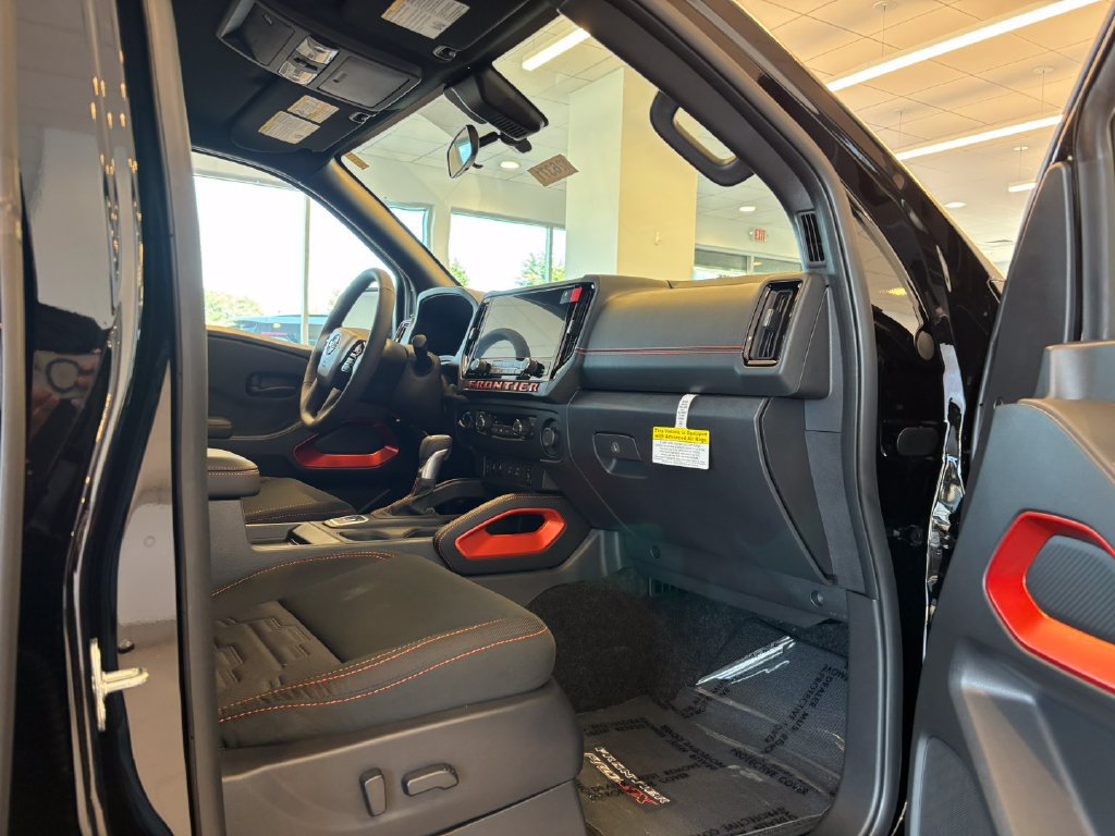 New 2026 Nissan Frontier PRO-4X w/ Tow Package AWD/4WD image 24