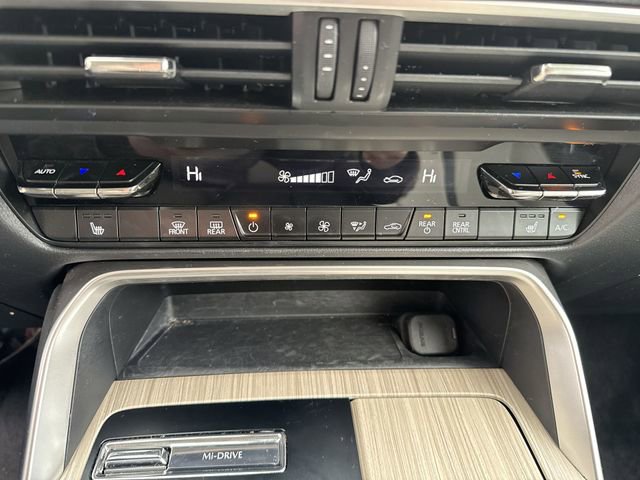 Used 2024 MAZDA CX-90 Plug-In Hybrid w/ Preferred image 19