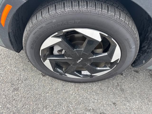 Certified 2025 Kia Sorento EX w/ EX Panoramic Sunroof Package image 6