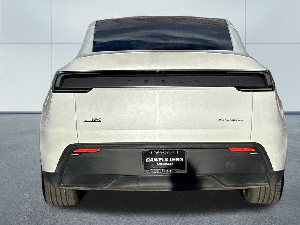 Used 2026 Tesla Model Y AWD image 5