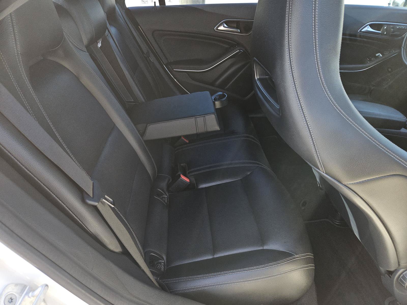 Used 2016 Mercedes-Benz CLA 250 image 30