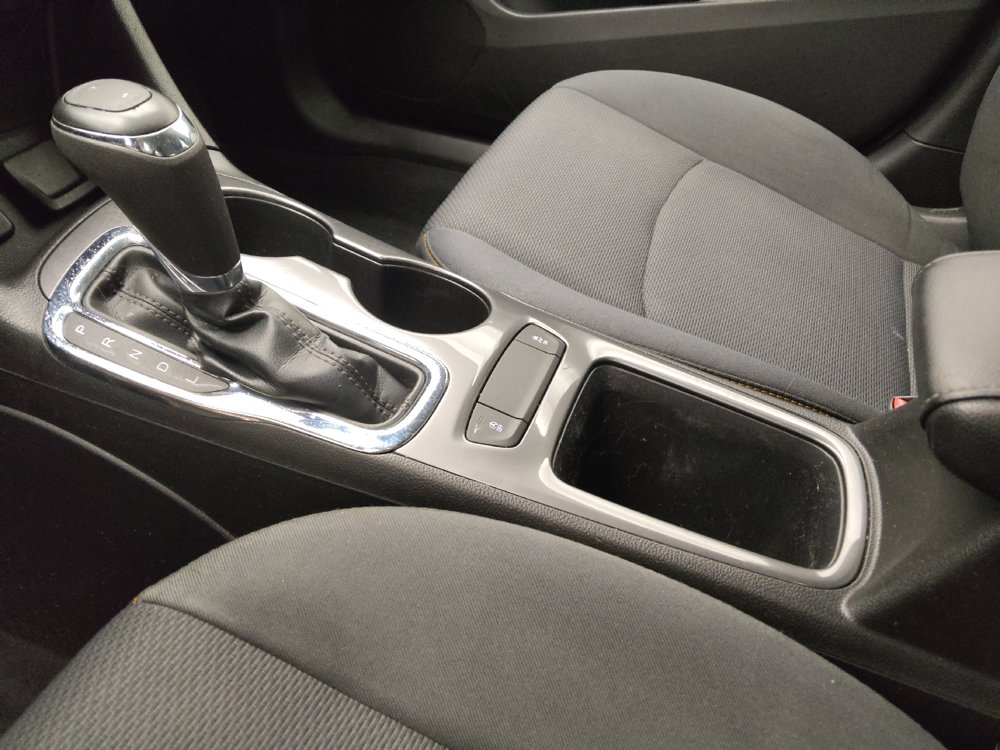 Used 2019 Chevrolet Cruze LS w/ LS Convenience Package FWD image 26