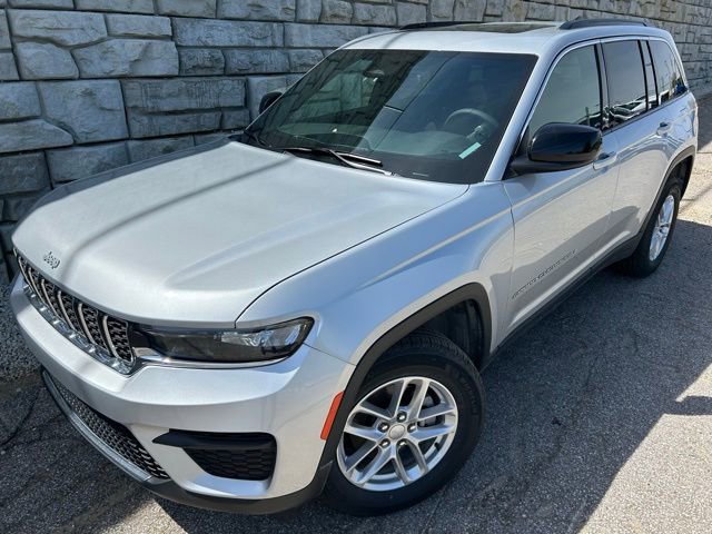 Certified 2024 Jeep Grand Cherokee Laredo X w/ Luxury Tech Group I AWD/4WD image 1