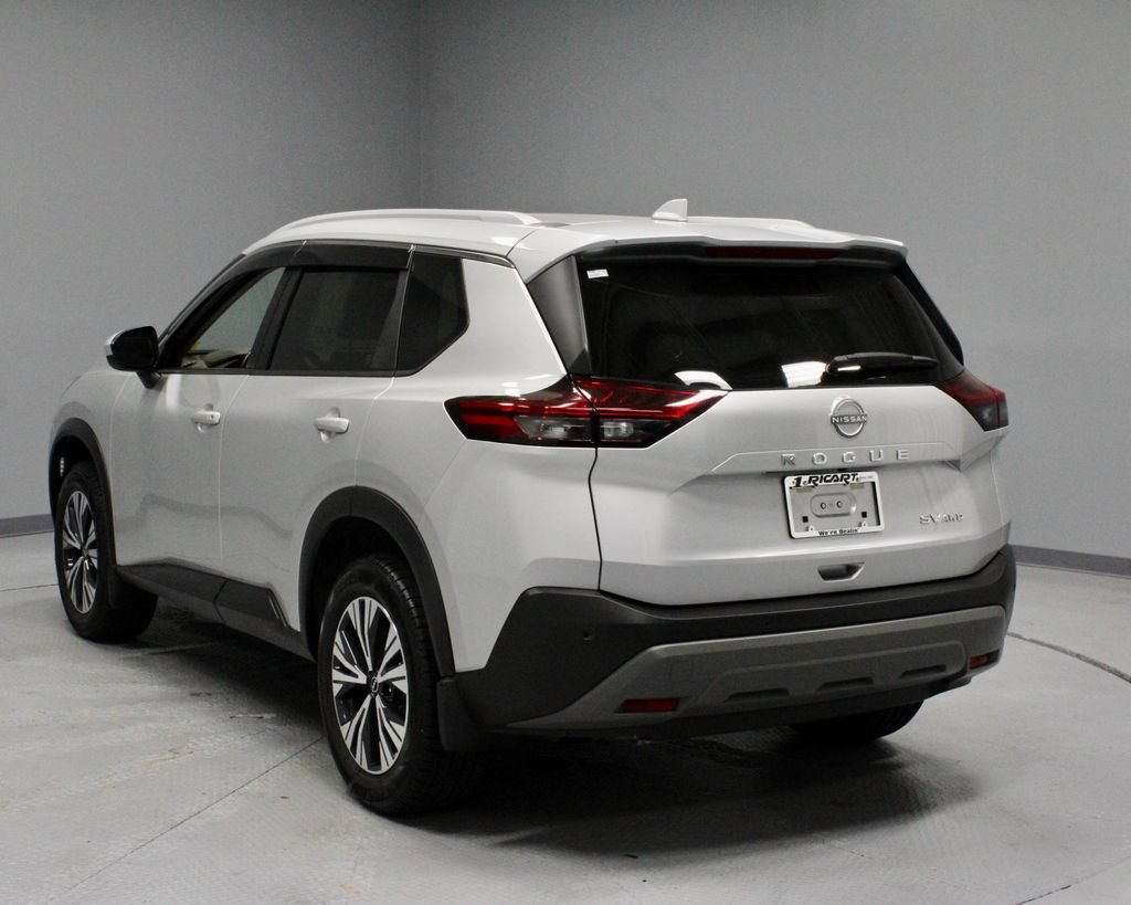 Certified 2023 Nissan Rogue SV w/ SV Premium B Package AWD/4WD image 8