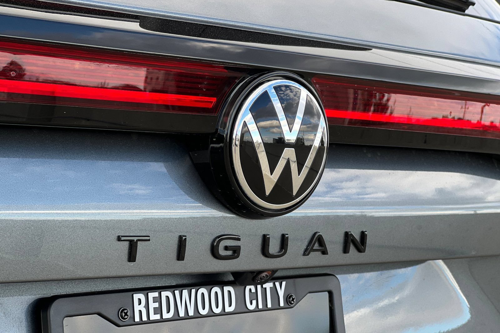 New 2026 Volkswagen Tiguan SE R-Line AWD/4WD image 26