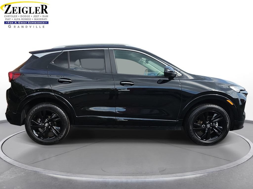 Used 2024 Buick Encore GX Sport Touring AWD/4WD image 4