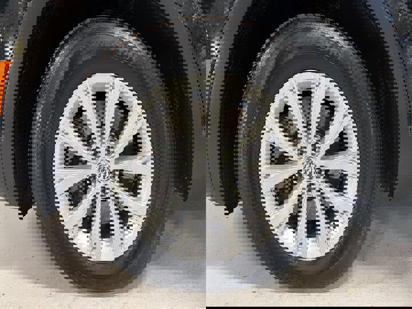 Used 2018 Volkswagen Tiguan SE image 25