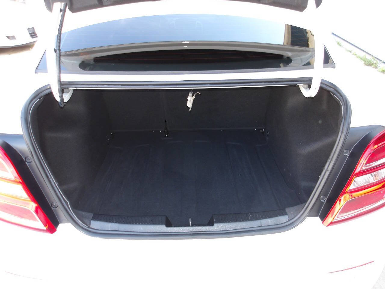 Used 2019 Chevrolet Sonic LT w/ Convenience Package FWD image 27