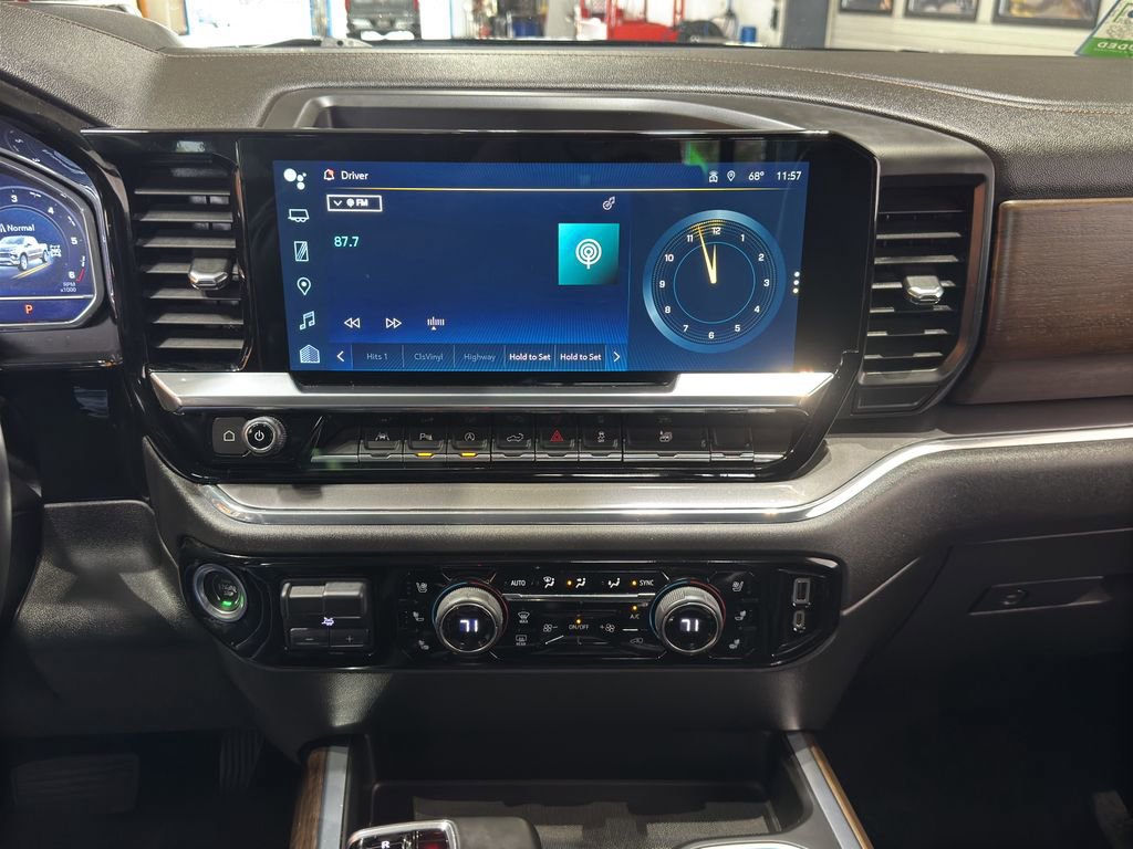 Used 2023 Chevrolet Silverado 1500 High Country w/ High Country Premium Package image 29