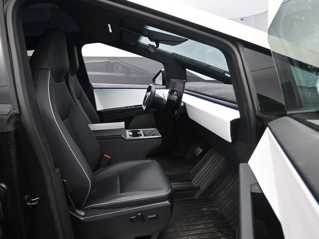 Used 2024 Tesla Cybertruck Cyberbeast AWD/4WD image 24