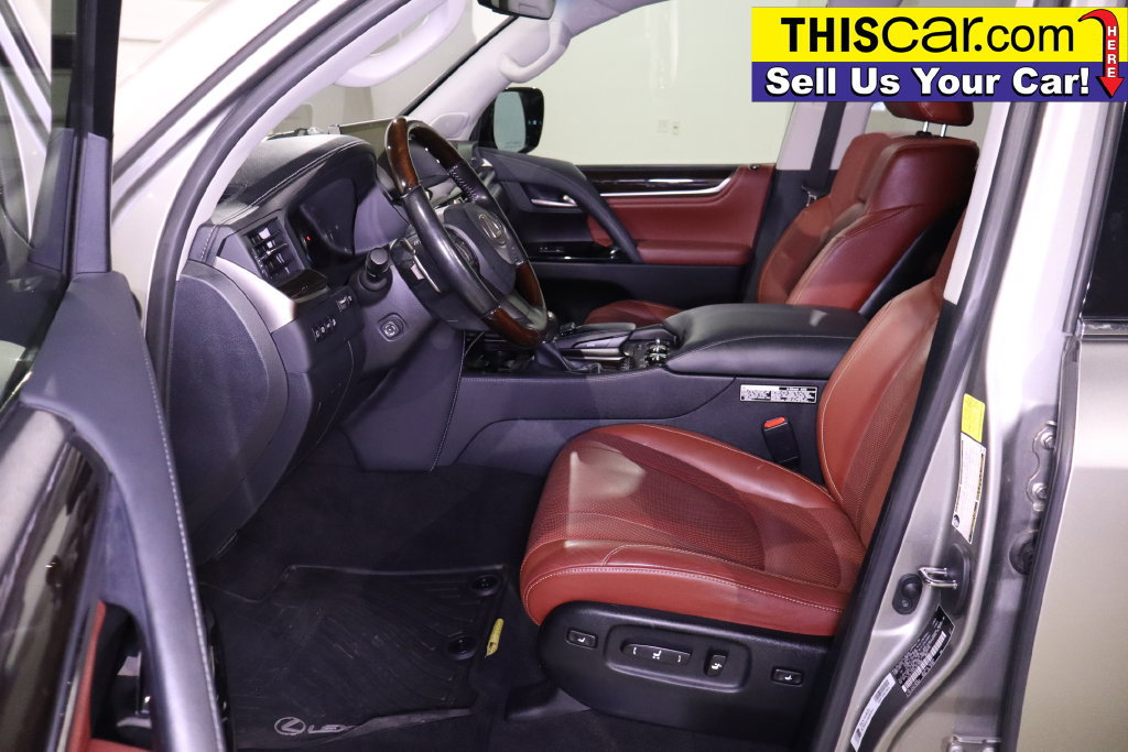 Used 2020 Lexus LX 570 4WD w/ Luxury Package image 32