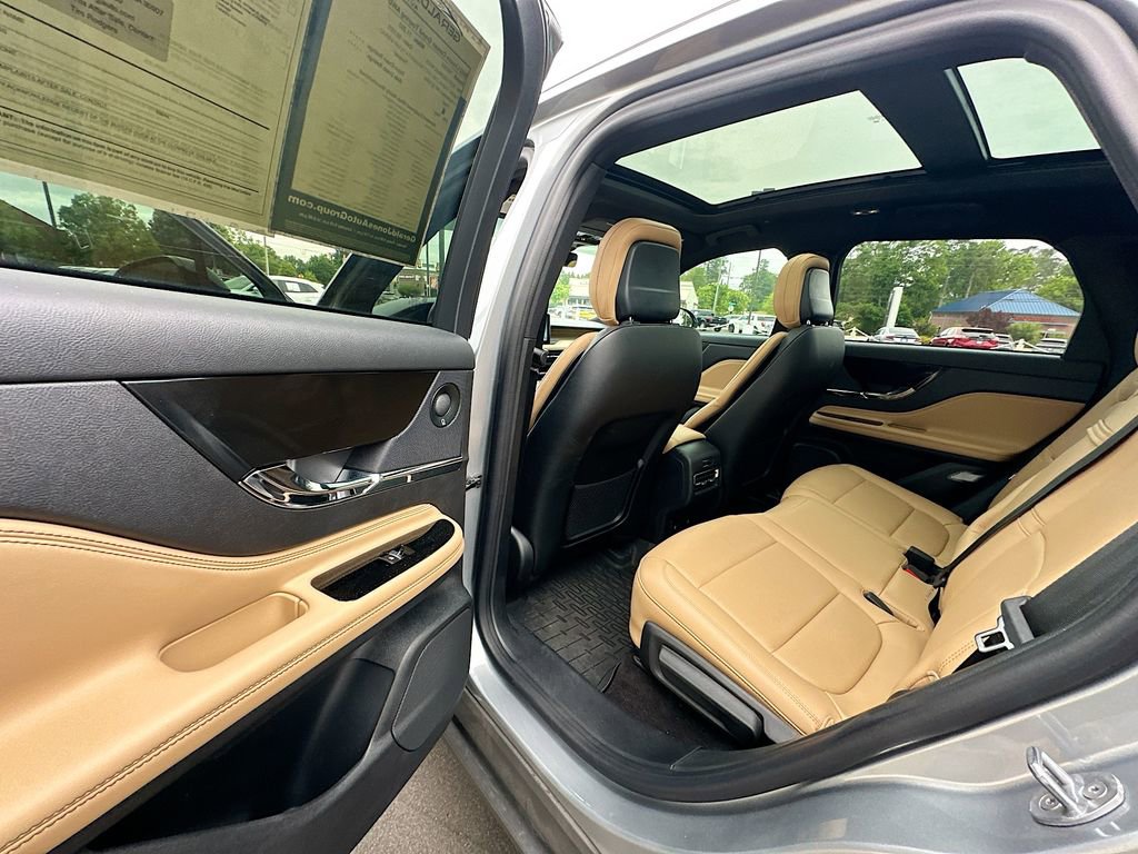 Certified 2022 Lincoln Corsair Grand Touring w/ Elements Technology Bundle AWD/4WD image 17