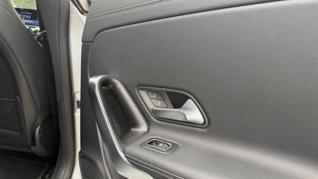 Used 2025 Mercedes-Benz CLA 250 image 26