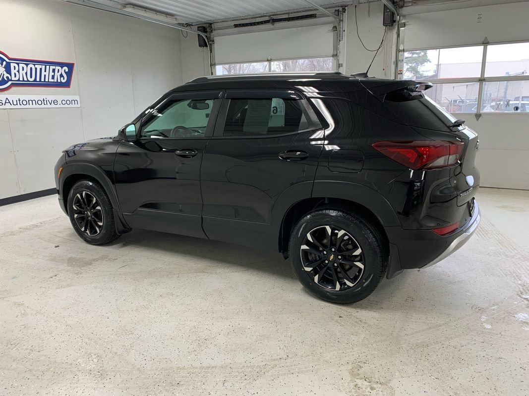 Used 2022 Chevrolet TrailBlazer LT w/ Convenience Package image 3