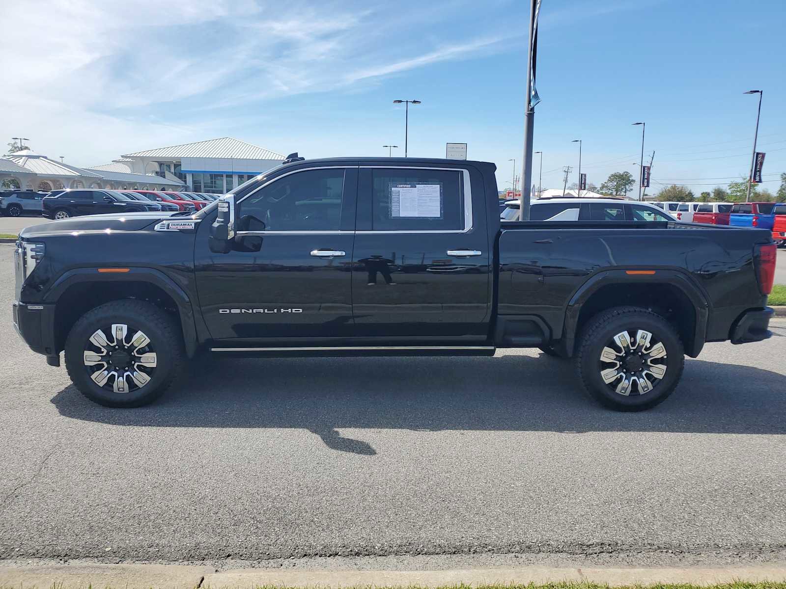 Certified 2025 GMC Sierra 3500 Denali w/ Denali Reserve Package image 2