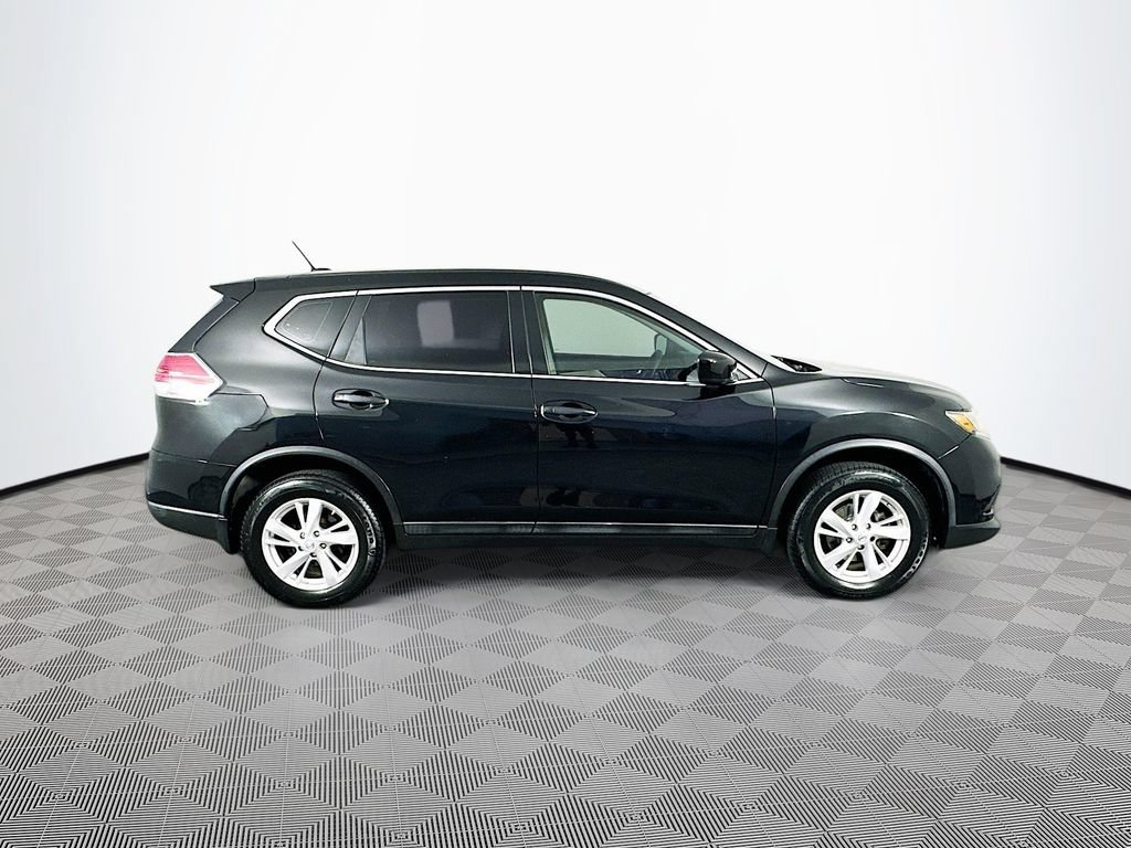 Used 2016 Nissan Rogue S FWD image 11
