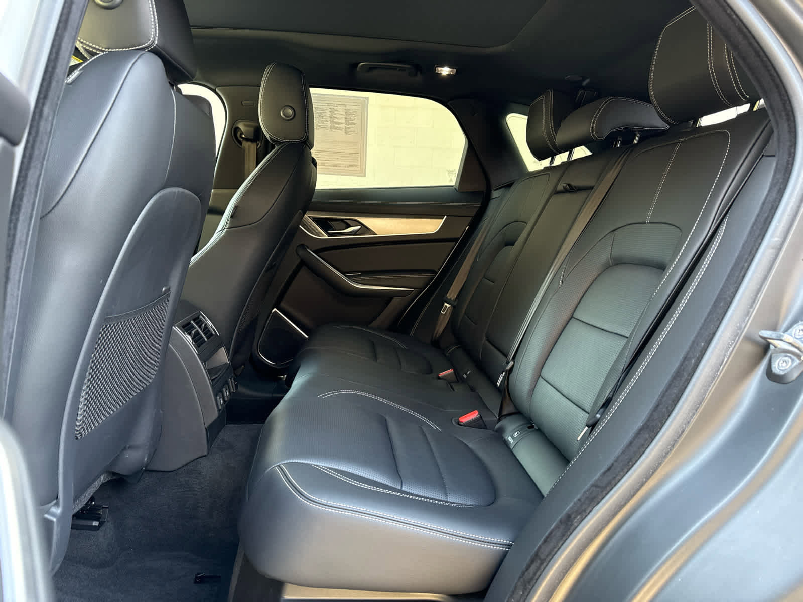 Certified 2025 Jaguar F-PACE R-Dynamic S image 15