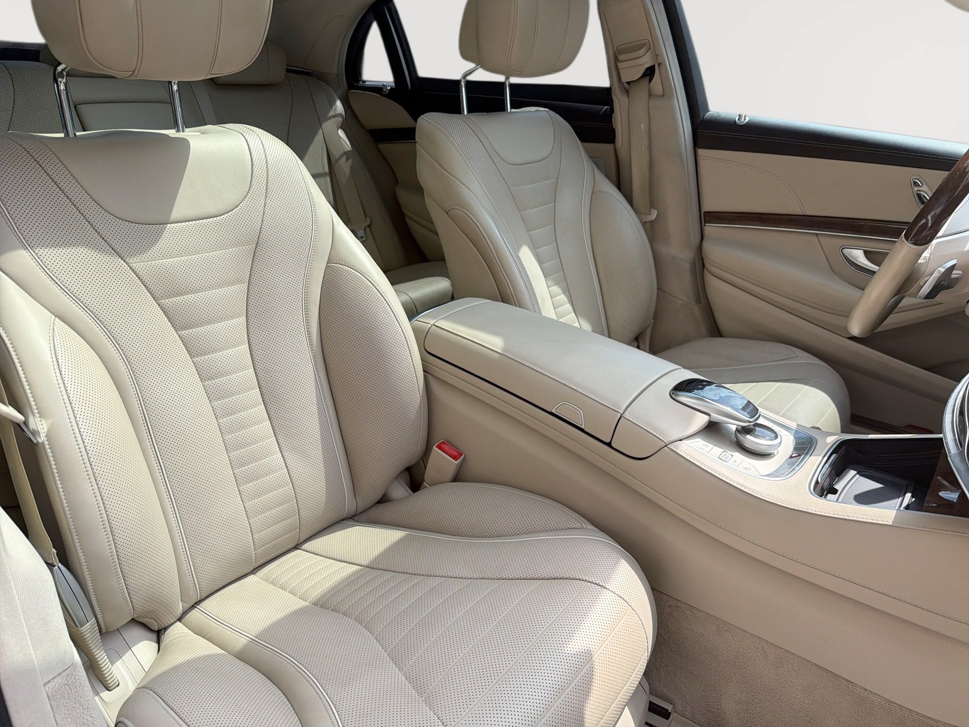 Used 2015 Mercedes-Benz S 550 Sedan w/ Sport Package image 28