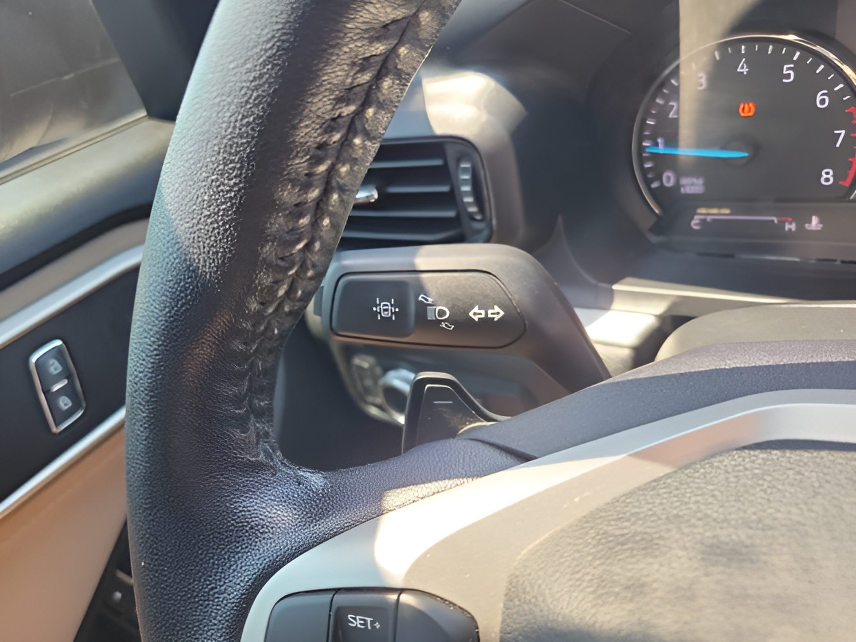 Used 2020 Ford Explorer XLT RWD image 24