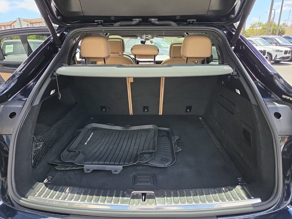 Used 2021 Porsche Cayenne Coupe image 21