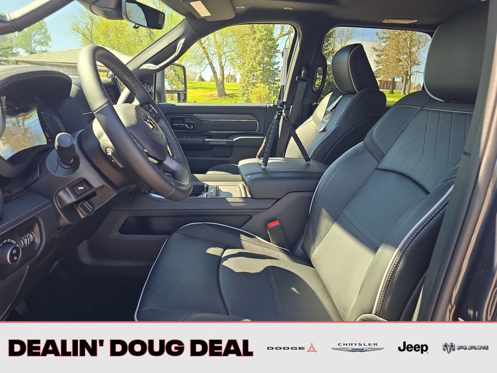 New 2026 RAM 3500 Limited AWD/4WD image 9